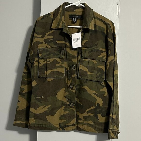 NWT Forever 21 Green Camo Utility Button Down Jacket Women's Size S - Picture 1 of 12